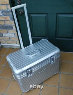 Rimowa 985.51 Porsche Special Edition 2-Wheel Tsa Pilot Extra Large 56L TSA