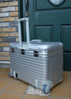 Rimowa 985.51 Porsche Special Edition 2-Wheel Tsa Pilot Extra Large 56L TSA
