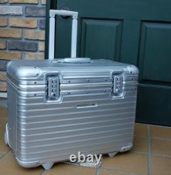 Rimowa 985.51 Porsche Special Edition 2-Wheel Tsa Pilot Extra Large 56L TSA