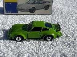 TOMICA 161 Porsche 930 TURBO GREEN NO. F1 Diecast Car TOMY Made in Japan Vintage