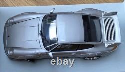 UT Models Limited 1997 Porsche Carrera 911 GT2 118 Diecast Street Version Car
