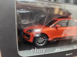 Unopened Minichamps Porsche Special Edition 1/43 Macan S Papaya